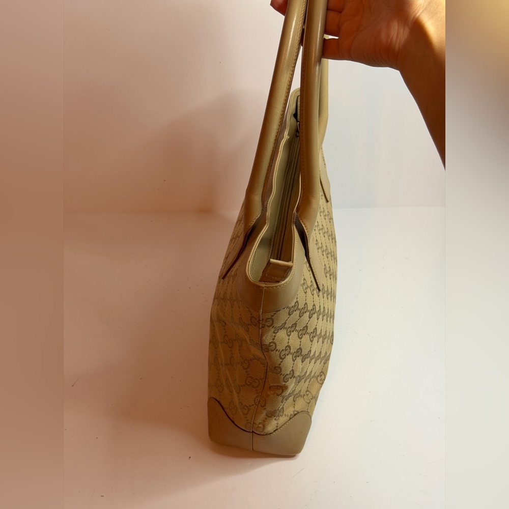 Gucci GG Canvas Tote Bag in Beige Canvas and Leather Trim - Picture 6 of 15